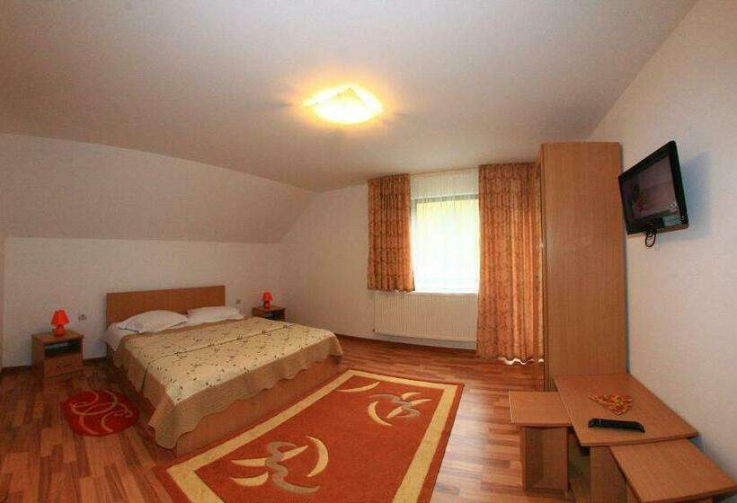 Трехместный Номер Базовый, Casa Dintre Vai
