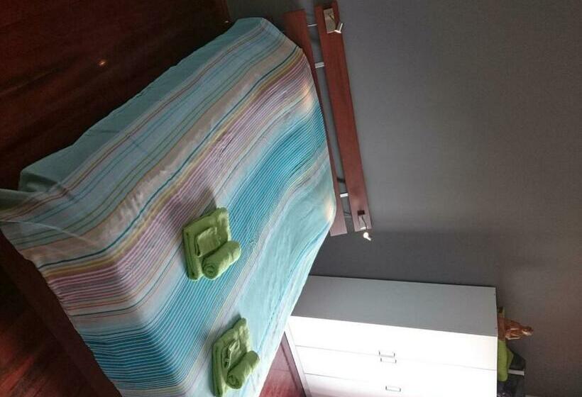 غرفة قياسية حمام مشترك, Casarada