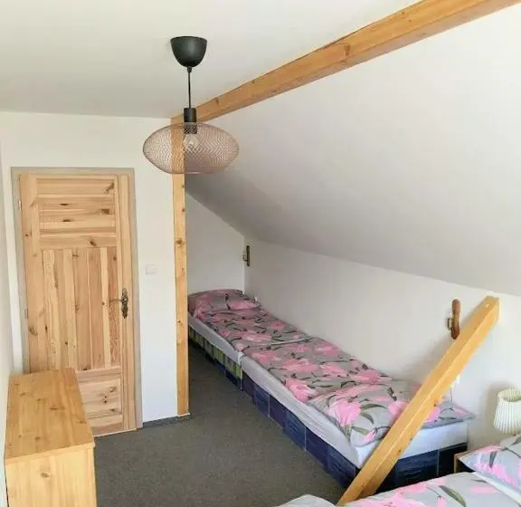 スタンダード４人部屋, Chalupa U Rybníka Střehom