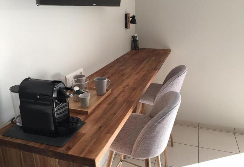 Номер Стандарт Вид на Бассейн, Chambre D Hôtes Ama