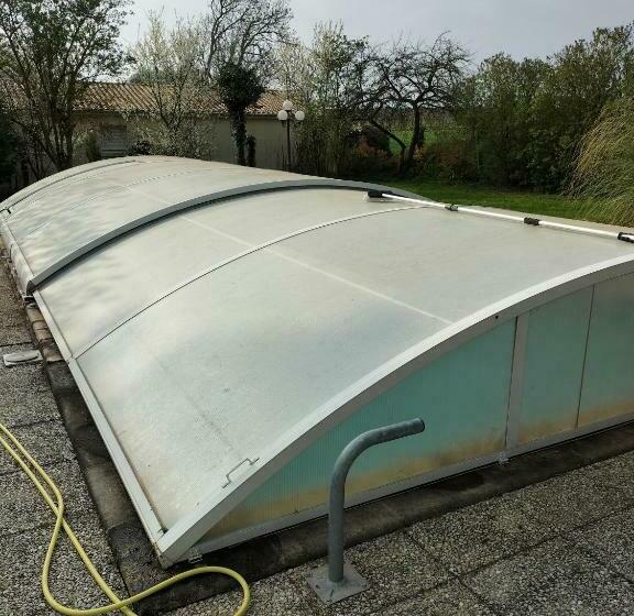 غرفة قياسية, Chambre De Caractere