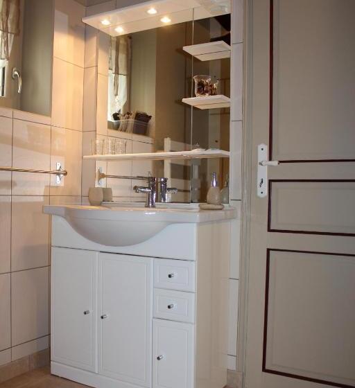 חדר סטנדרט מותאם לאדם עם מוגבלויות, Chambres D Hôtes De La Forge