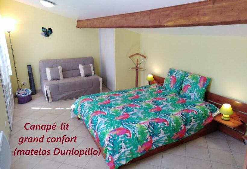 شقة غرفة واحدة مطلة على حمام السباحة, Coeuraccords, Spa & Bien être Au Calme Naturiste Toute L Année