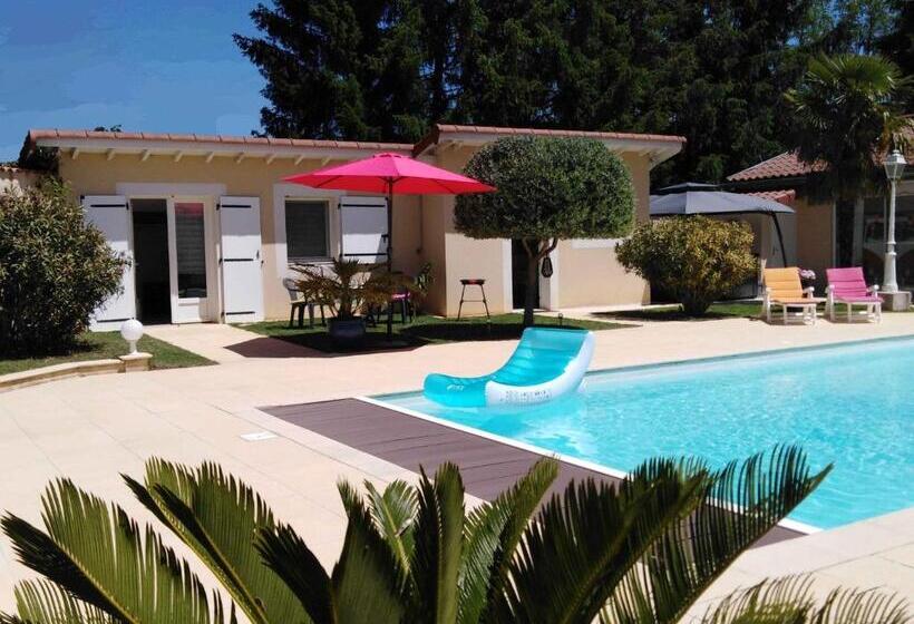 شقة غرفة واحدة مطلة على حمام السباحة, Coeuraccords, Spa & Bien être Au Calme Naturiste Toute L Année