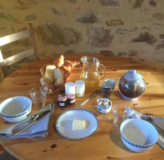 ファミリージュニアスイート, Domaine Des Pierres Jumelles Balade à Cheval Chambre D Hôtes Mayenne