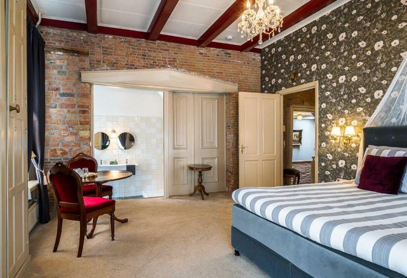 带大床的豪华间, Herberg Het Rechthuis