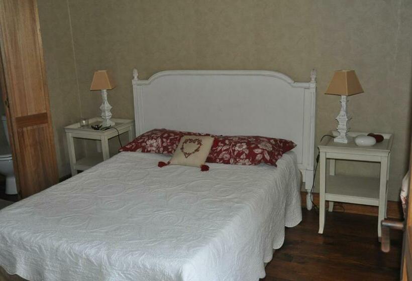 스탠다드 룸, Moulin De Morance