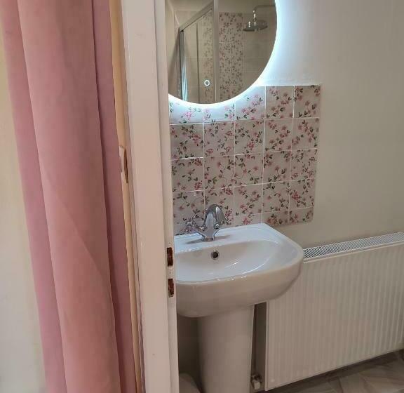 标准三人间, Villa Mamba