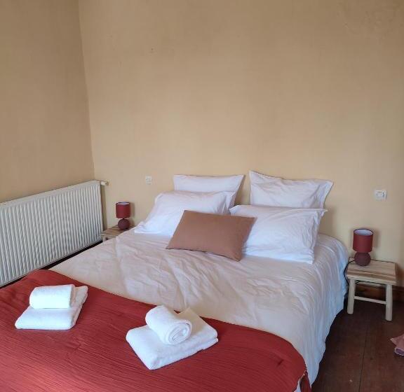 标准三人间, Villa Mamba