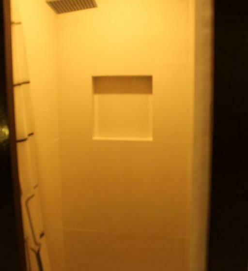 חדר משפחתי דלוקס, Espineli S