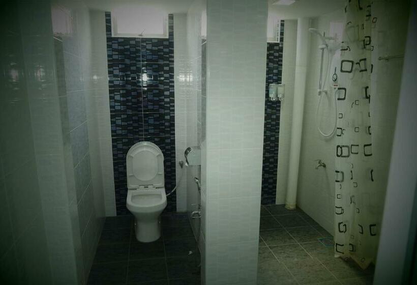 חדר דלוקס, Lim Mini