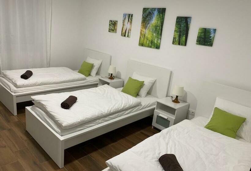 トリプルクラシックルーム, Lili Motel