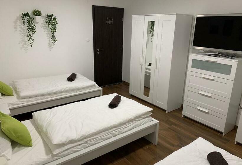 トリプルクラシックルーム, Lili Motel