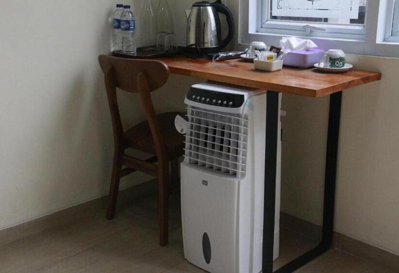 Standardrum, Bu Sepuh Guesthouse