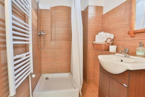 جناح عائلي, Casa Cânda