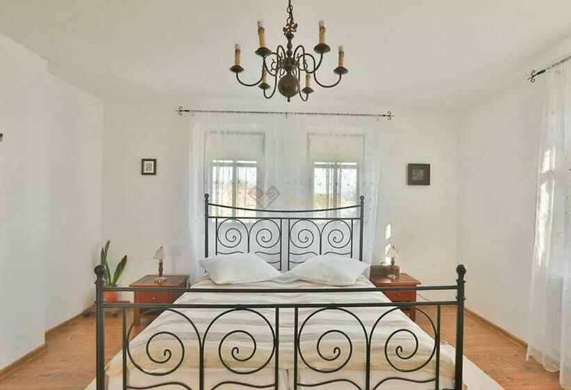 جناح عائلي, Casa Cânda