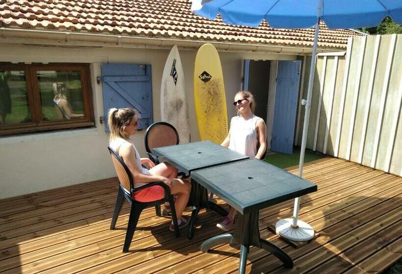 غرفة قياسية فردية, Zenzela Surf House