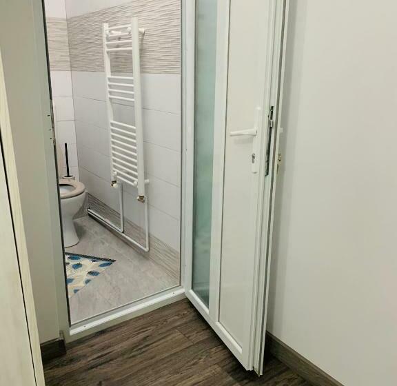 Стандартный Номер Кровать Кинг, Pensiunea Colț De Rai