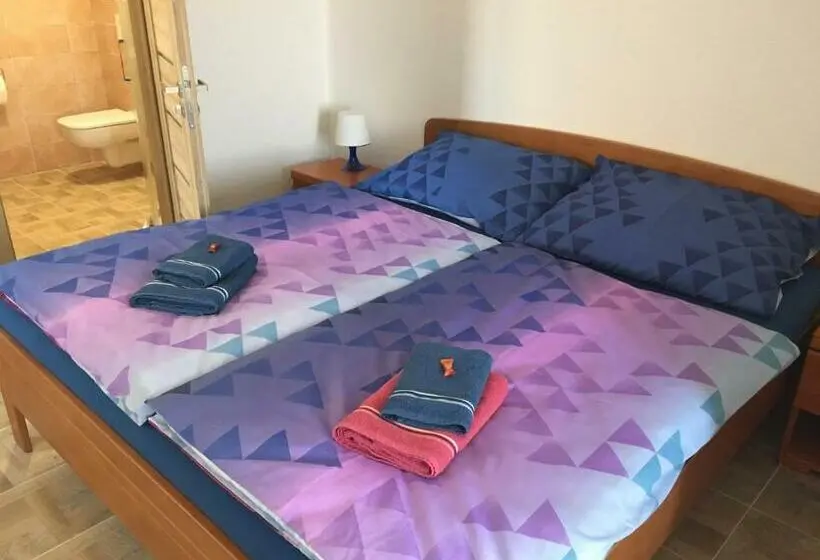 １階の１ベッドルームアパートメント, Apartmány S Klimatizací   Penzion U Kudláčků Pouzdřany