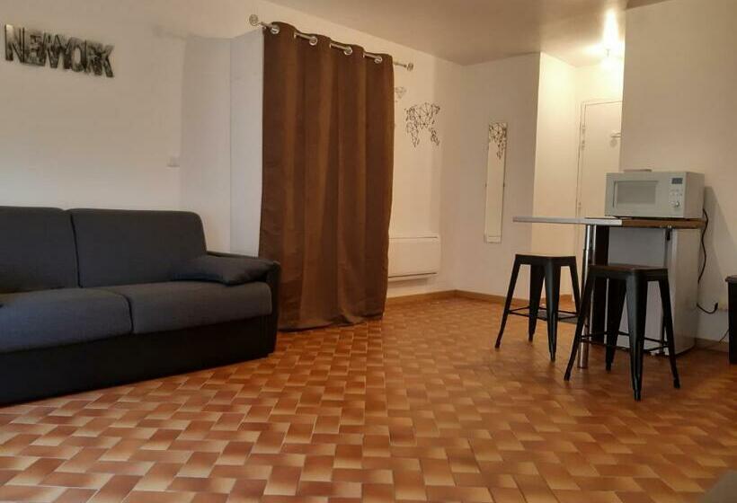 스탠다드 스튜디오, Studio Cosy