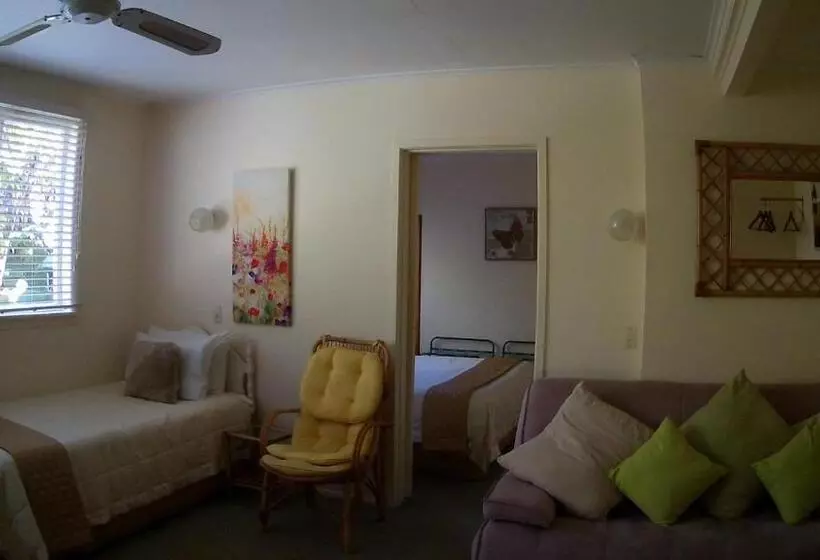 庭の見える１ベッドルームアパートメント, Alfa Boutique Motel