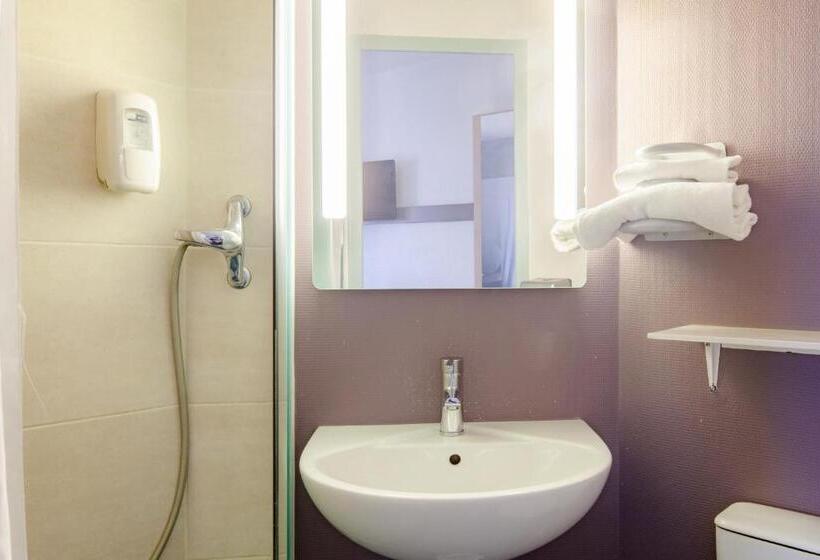 Четырехместный Номер Стандарт, B&b Hotel Saint Michel Sur Orge