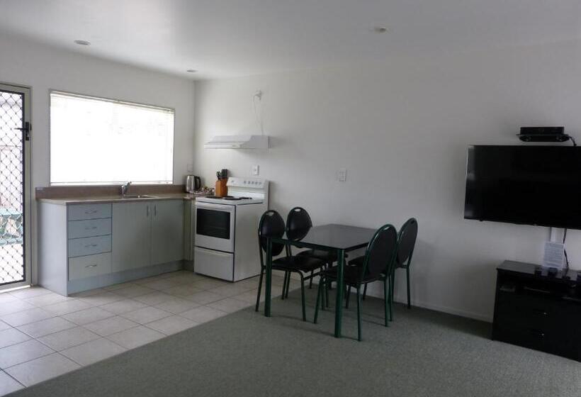 דירה משפחתית 2 חדרי שינה, Blake Court Motel