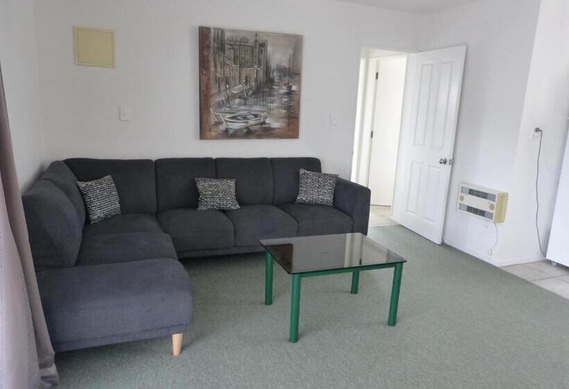 דירה משפחתית 2 חדרי שינה, Blake Court Motel