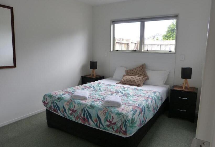 침실 2개 스위트, Blake Court Motel