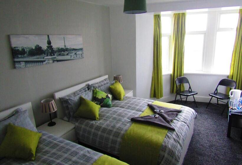 オーシャンビューファミリールーム, Alderley Hotel Blackpool