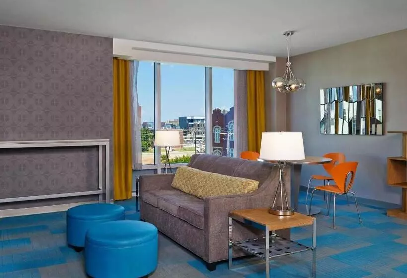 キングサイズベッドのジュニアスイート, Aloft Oklahoma City Downtown – Bricktown