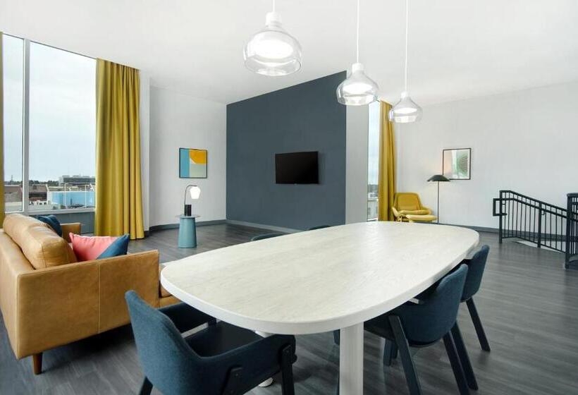 Полулюкс Кровать Кинг, Aloft Oklahoma City Downtown – Bricktown