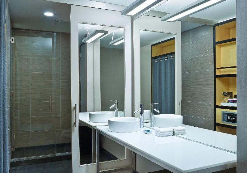 غرفة قياسية سرير كينج, Aloft Oklahoma City Downtown – Bricktown