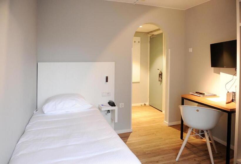 غرفة قياسية فردية, Andante Aan Zee