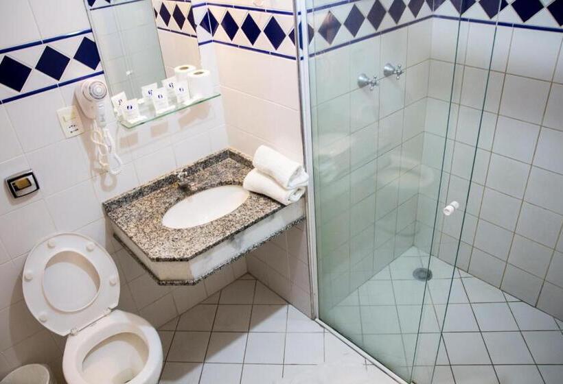 غرفة قياسية ثلاثية, Brisa Rio