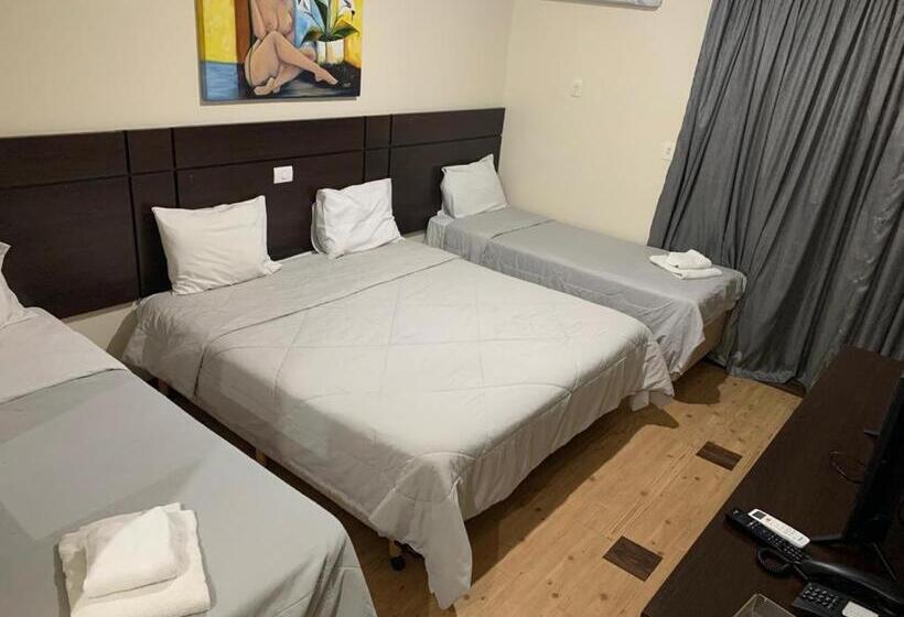 غرفة قياسية رباعية, Brisa Rio