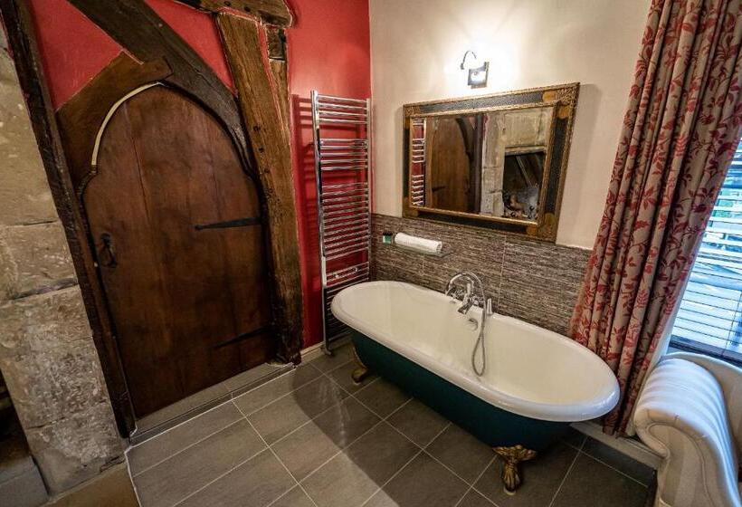 חדר סטנדרט, Caravelli