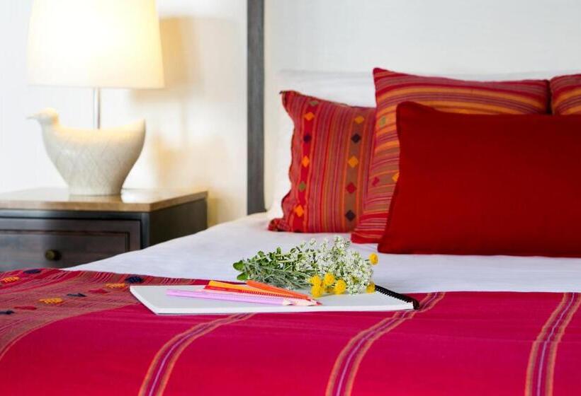 수피리어 스튜디오, Casale Panayiotis