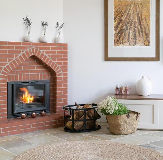 주니어 스위트, Casale Panayiotis