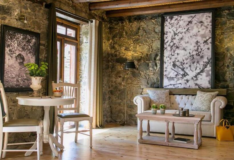 수피리어 스위트, Casale Panayiotis