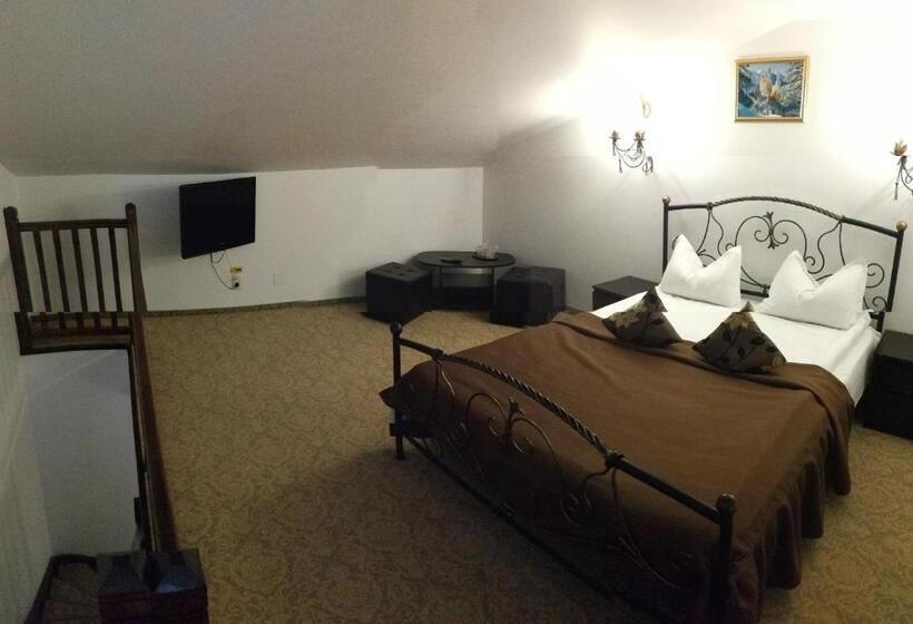 复式套房, Conac Bavaria