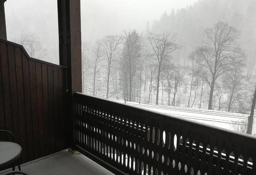 复式套房, Conac Bavaria