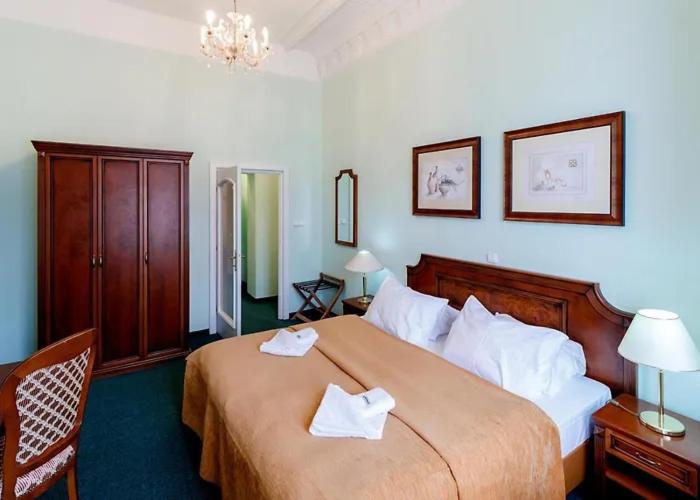 스탠다드 룸, Ester