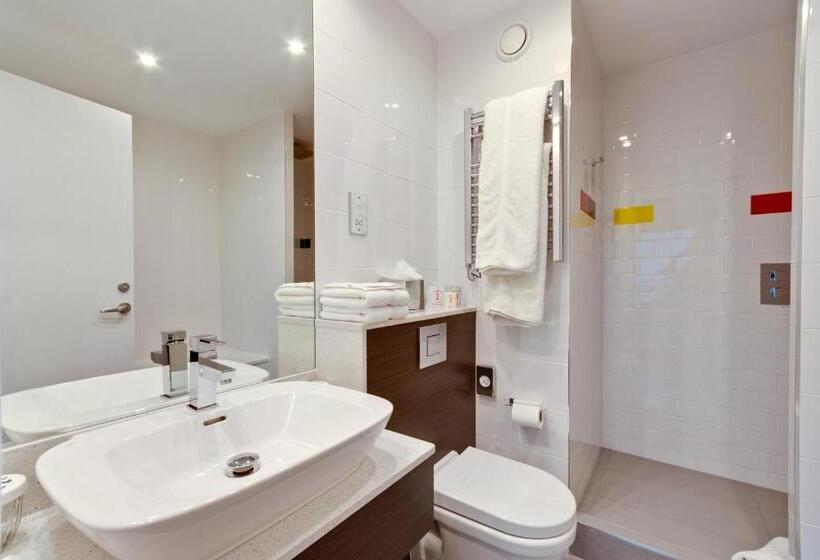 스탠다드 룸 킹사이즈 침대, Football, Old Trafford, A Tribute Portfolio