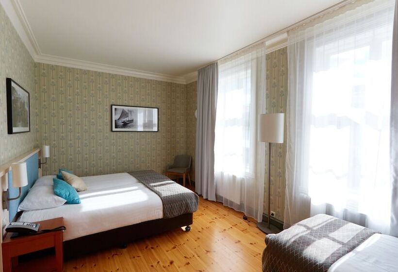 اتاق استاندارد سه نفره, Fosshotel Eastfjords