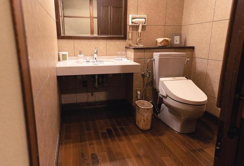 Habitació Estàndard Bany Compartit, Hanakoyado