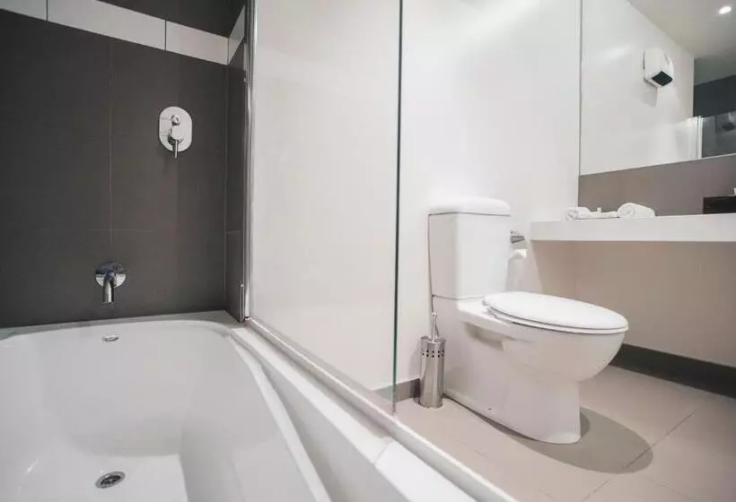 Standard studio with lake view, Hawea