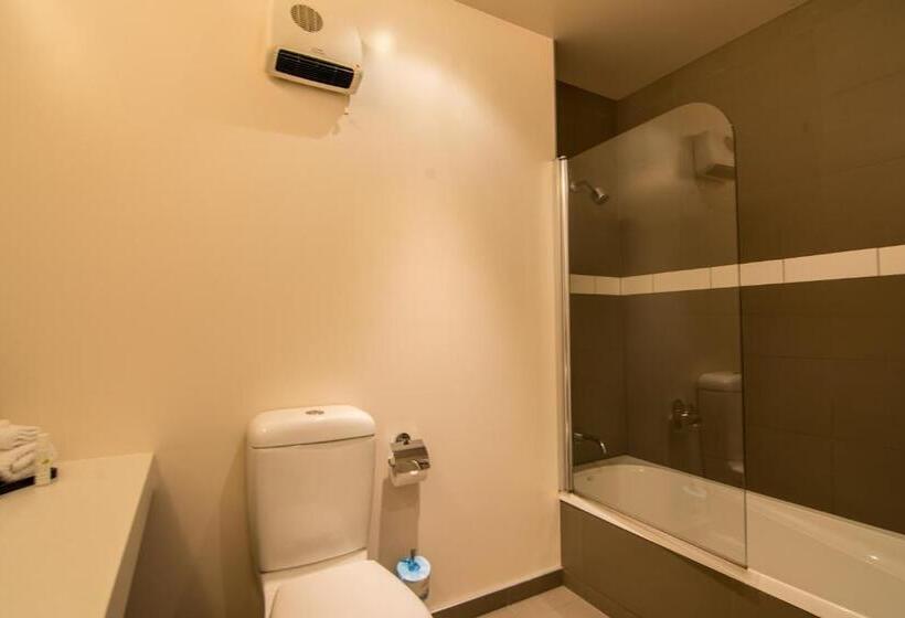 Standard studio with lake view, Hawea