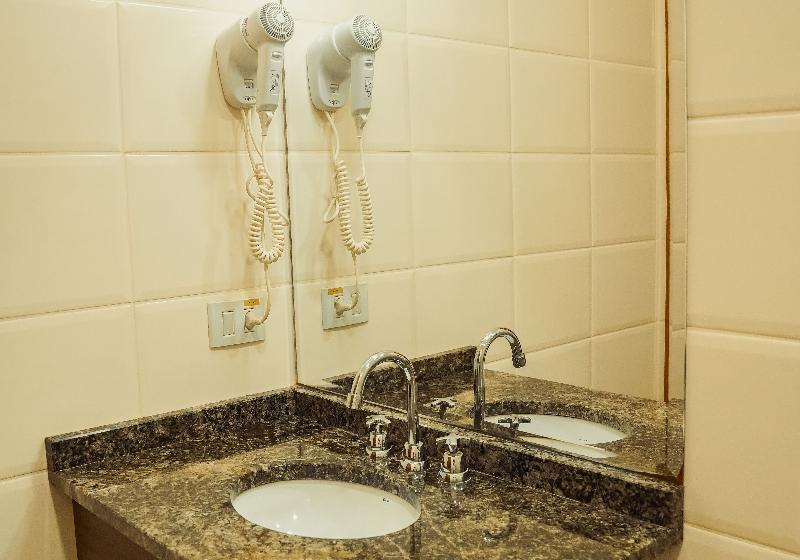 Номер Deluxe, Imperial De Quatro Barras