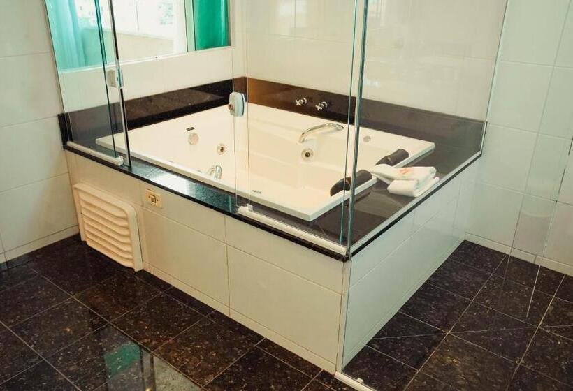 Люкс с гидромассажем, Imperial De Quatro Barras